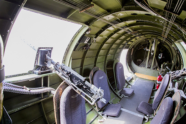 2016 Airplanes WW 2 B17 'Flying Fortress' waist gunner positions_14