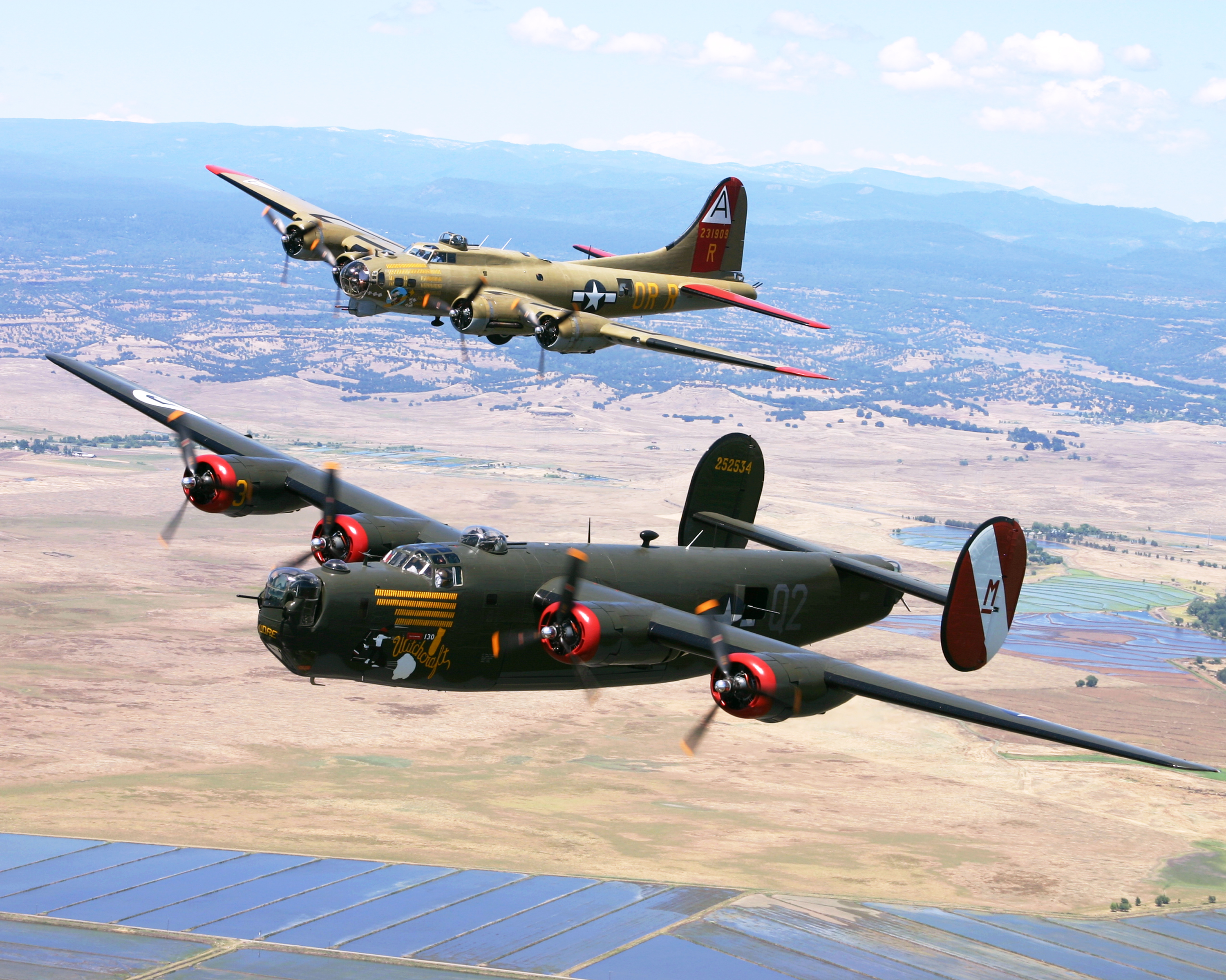 б-24 либерейтор. B24 самолет бомбардировщик. B 24 am. Boeing b-24. B-24 bomber.